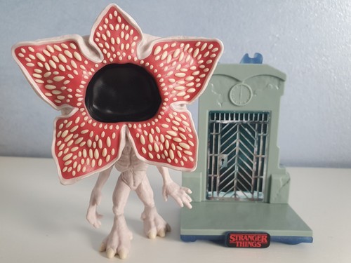 Stranger things demogorgone - stranger,